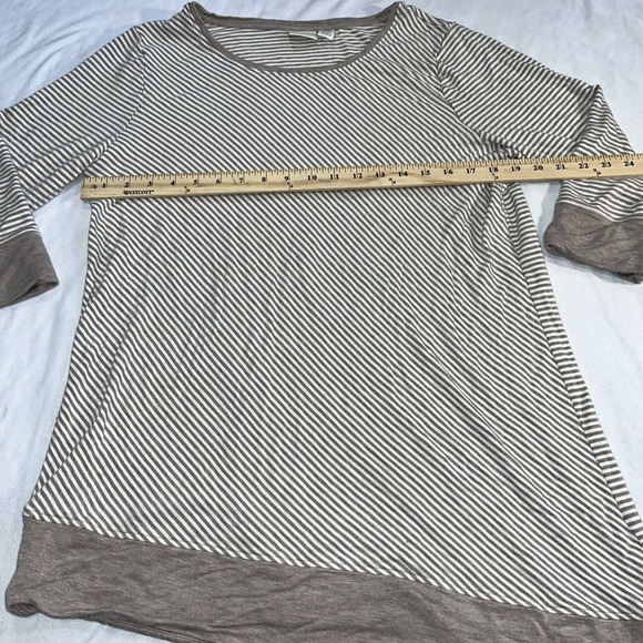 Chicos Sz 2 ZENERGY RETREAT Asymmetrical Tunic - Picture 8 of 11